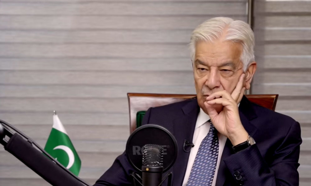 جنگیں لڑنے والے اسلحہ اور دہشت گرد چھوڑ کر چلے گئے، پاکستان بھگت رہا ہے، خواجہ آصف