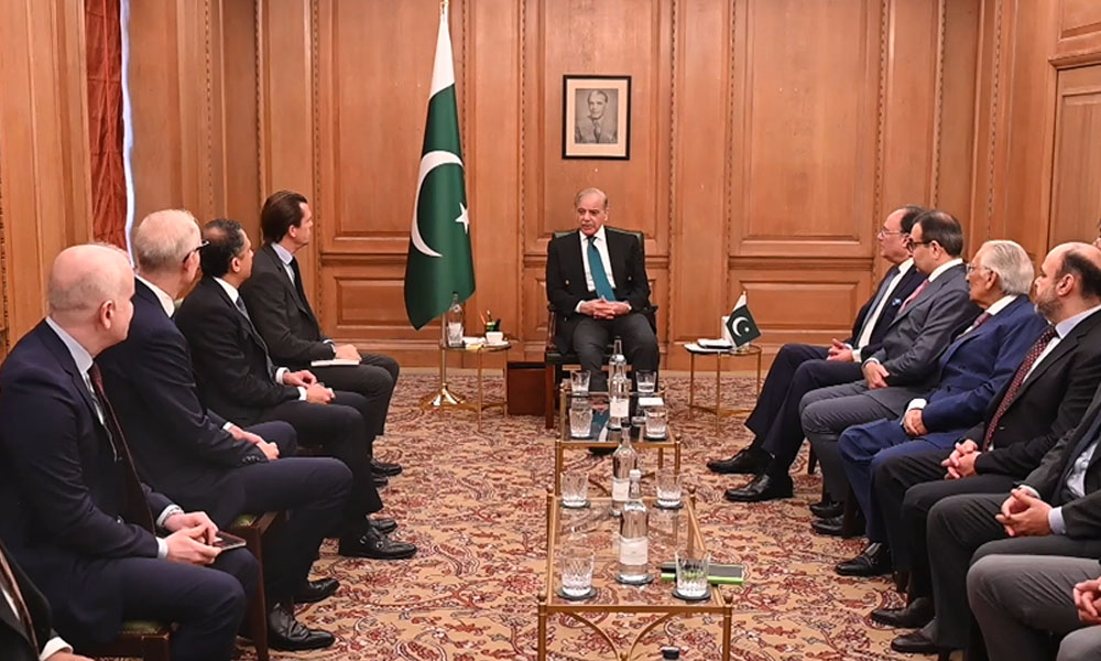 وزیراعظم کی لندن میں عالمی مالیاتی اداروں کے اعلیٰ حکام سے اہم ملاقاتیں