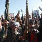 یمن میں حوثیوں کا میزائلوں سے فوجی کیمپ پر حملہ، 53 اہلکار جاں بحق، 200 سے زائد زخمی