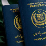 سینیٹ میں پاسپورٹس ترمیمی بل 2026 منظور، ریٹائرڈ بیوروکریٹس کے بچوں کے بلیو پاسپورٹ ختم کرنے کیلئے نئی قانون سازی کا اعلان