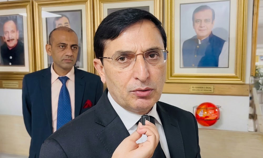 بیرسٹر گوہر کا حکومت سے غیرمشروط مذاکرات کا مطالبہ