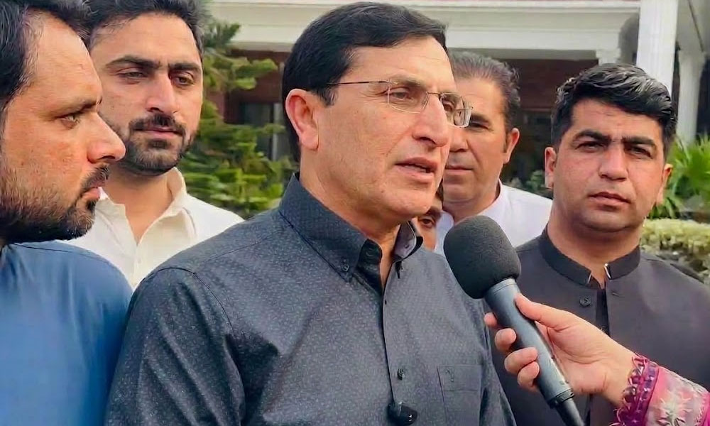 خیبر پختونخوا میں عملاً گورنر راج نافذ ہے، صرف اعلان باقی ہے، بیرسٹر گوہر