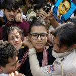 بھارت میں کاکروچ کا ووٹر فہرستوں میں تبدیلی کے خلاف احتجاج، چیف الیکشن کمشنر کے استعفے کا مطالبہ