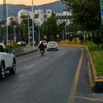اسلام آباد میں راول ڈیم چوک سے کشمیر چوک تک سڑک بند، ٹریفک پولیس نے متبادل راستوں کا اعلان کر دیا