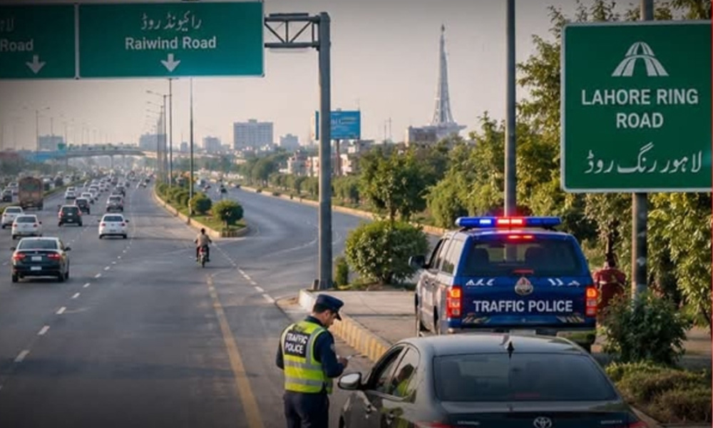 رنگ روڈ لاہور پر ٹریفک جرمانوں میں اضافہ، پیدل سڑک عبور کرنیوالے کو بھی ایک ہزار روپے دینا پڑیں گے